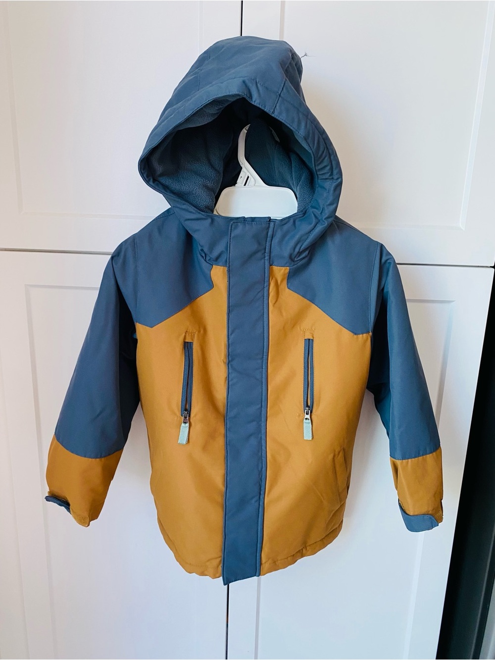 Swiss tech boys XS 4/5 heavy duty winter jacket hooded warm